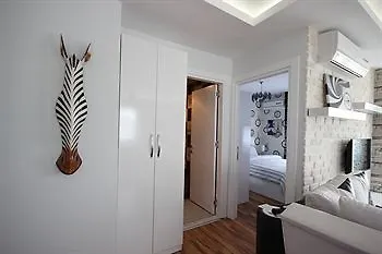 By Pegasus Beach Flats Apartment *