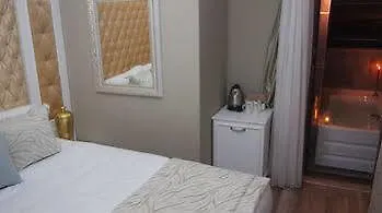 Apartment By Pegasus Beach Flats *